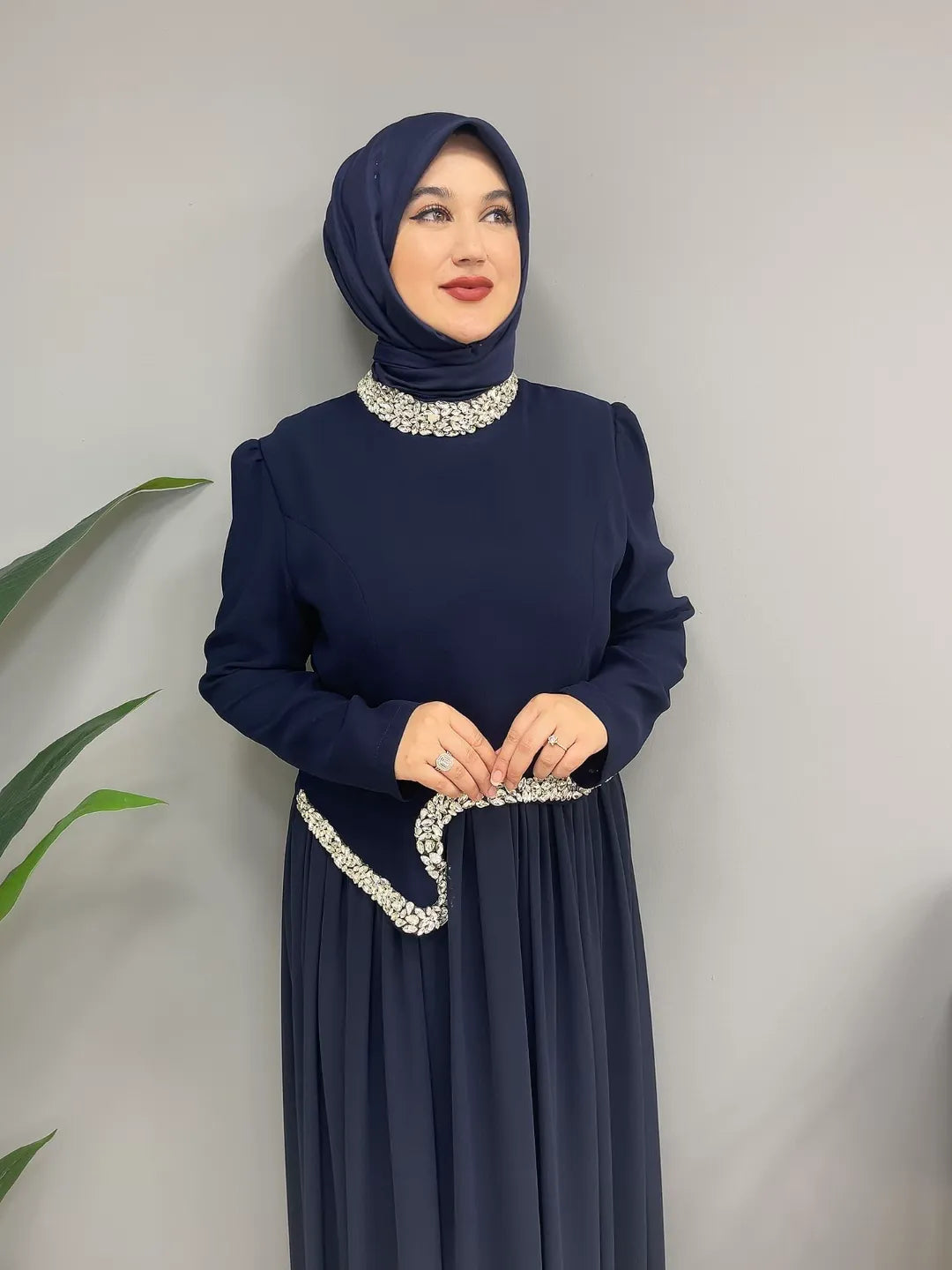 Yaka ve Bel Taşlı Eteği Pileli 1152 Abiye