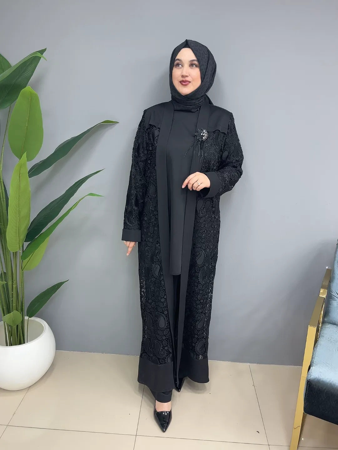 Broş Detaylı Güpürlü 7770 Abaya