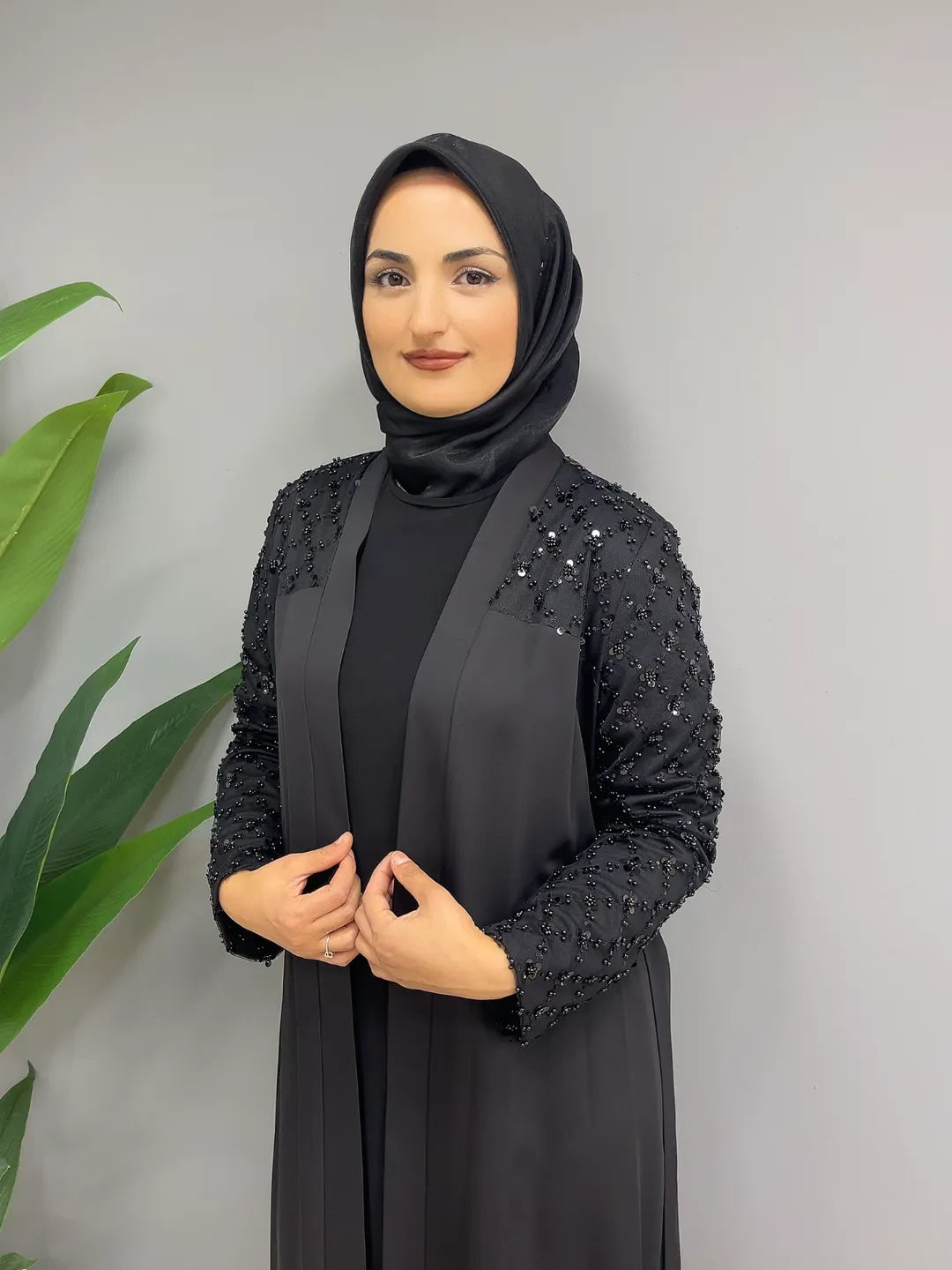Kol ve Omuz İşlemeli 6249 Abaya