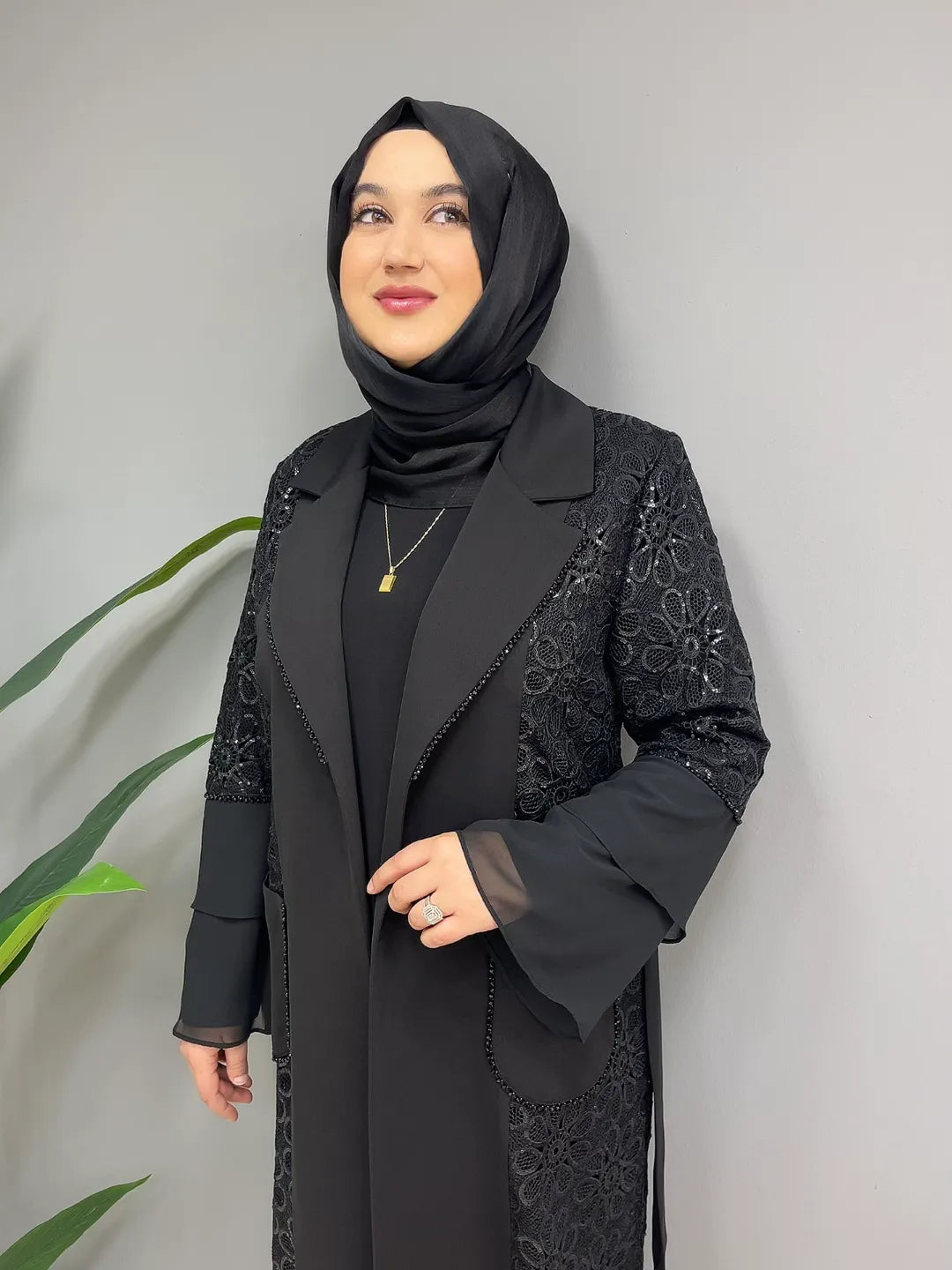 Çiçek Detaylı 7723 Üçlü Abaya