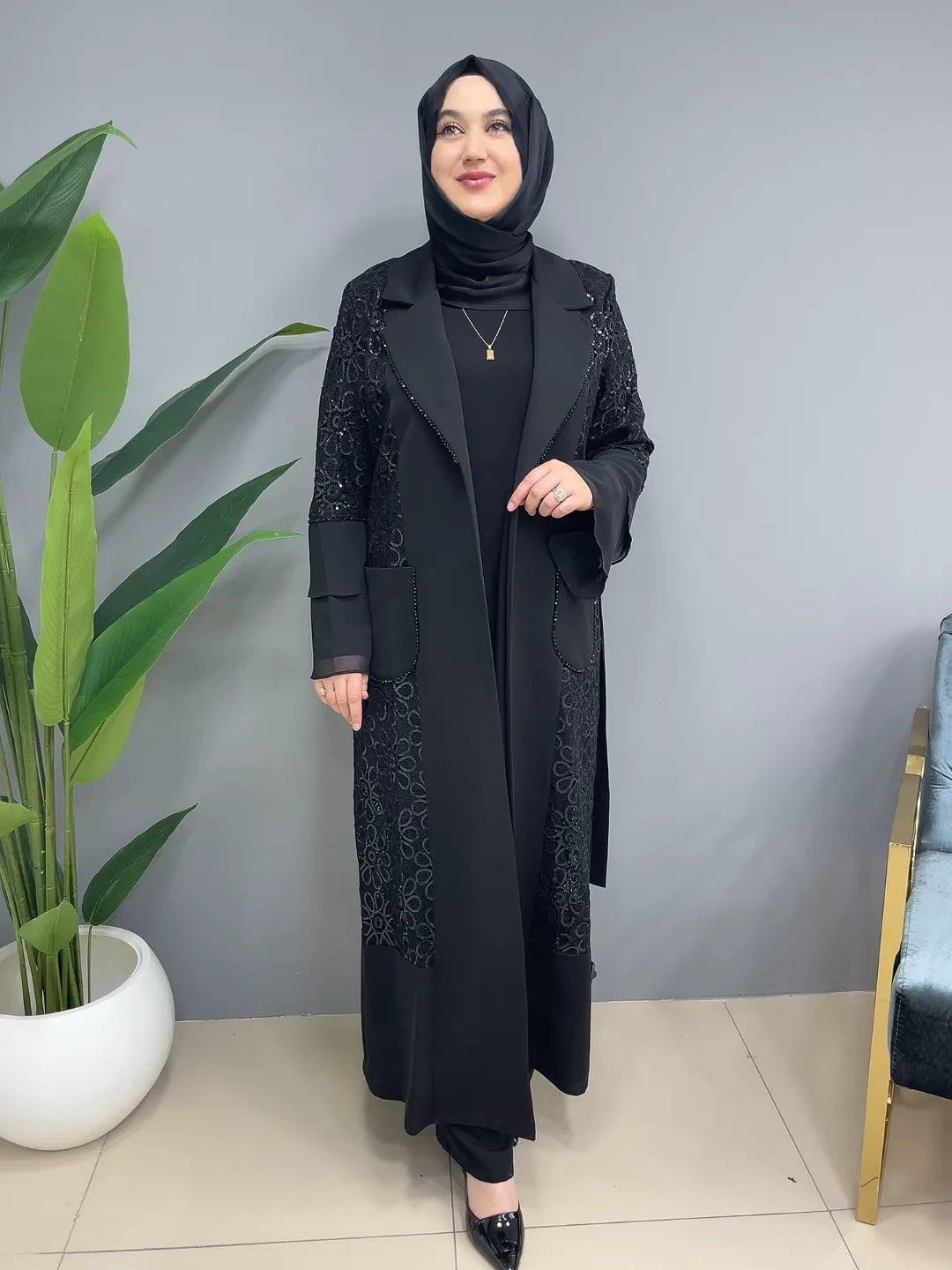 Çiçek Detaylı 7723 Üçlü Abaya